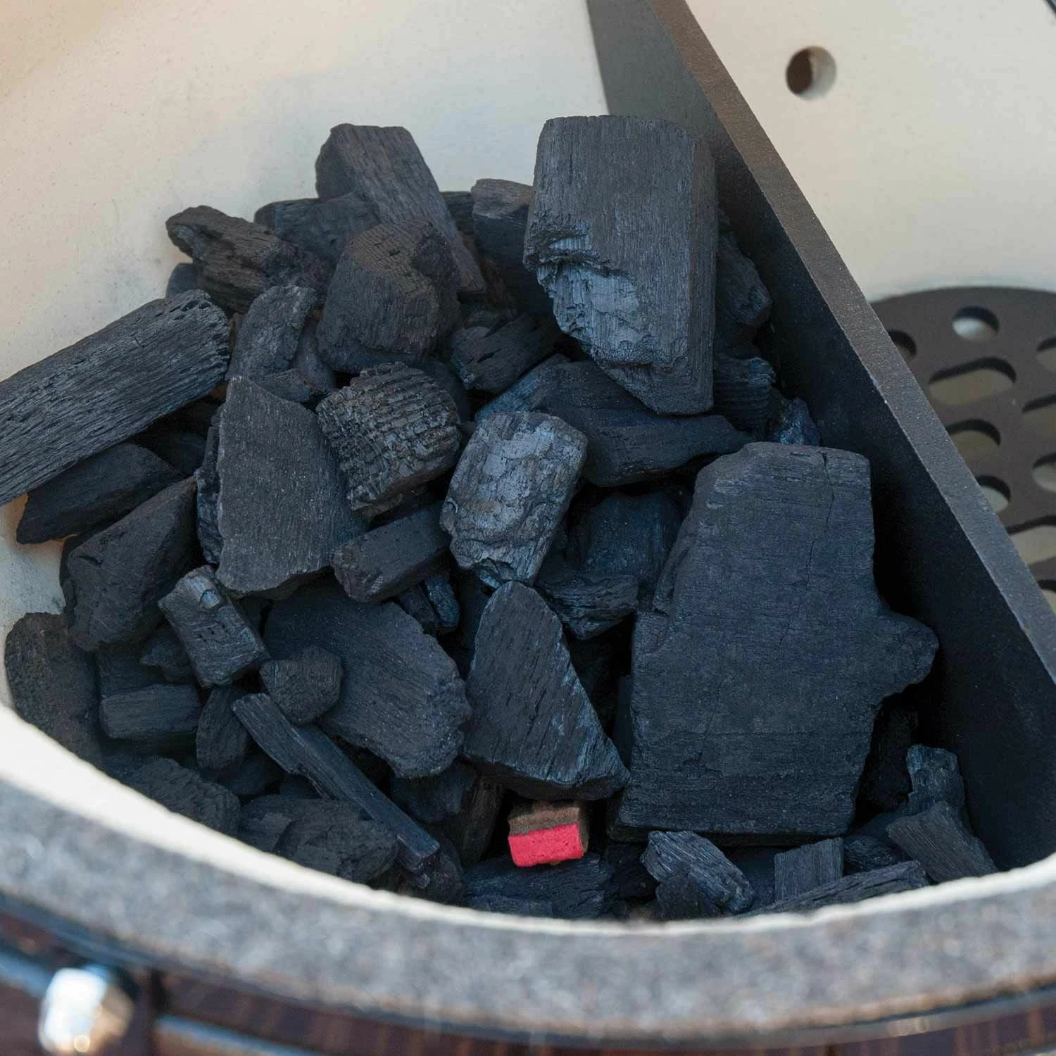 Primo CJRC Junior Oval Ceramic Charcoal All-In-One Kamado Grill Head On Wheeled Cradle 8 Primo CJRC Junior Oval Ceramic Charcoal All-In-One Kamado Grill Head On Wheeled Cradle - Image 6