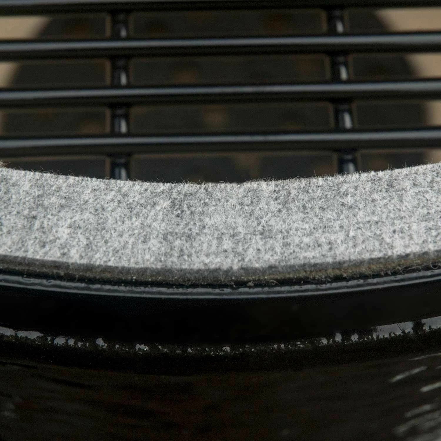 Primo CXLC Extra Large Oval Ceramic Charcoal All-In-One Kamado Grill Head On Wheeled Cradle 7 Primo CXLC Extra Large Oval Ceramic Charcoal All-In-One Kamado Grill Head On Wheeled Cradle - Image 5