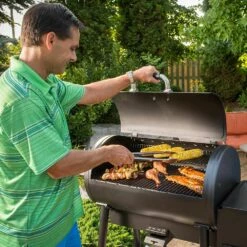 Broil King 493051 Crown Pellet 400 Smoker And Grill -KICKASS GRILLS Sales bk baronpellet400 ls b 06 20