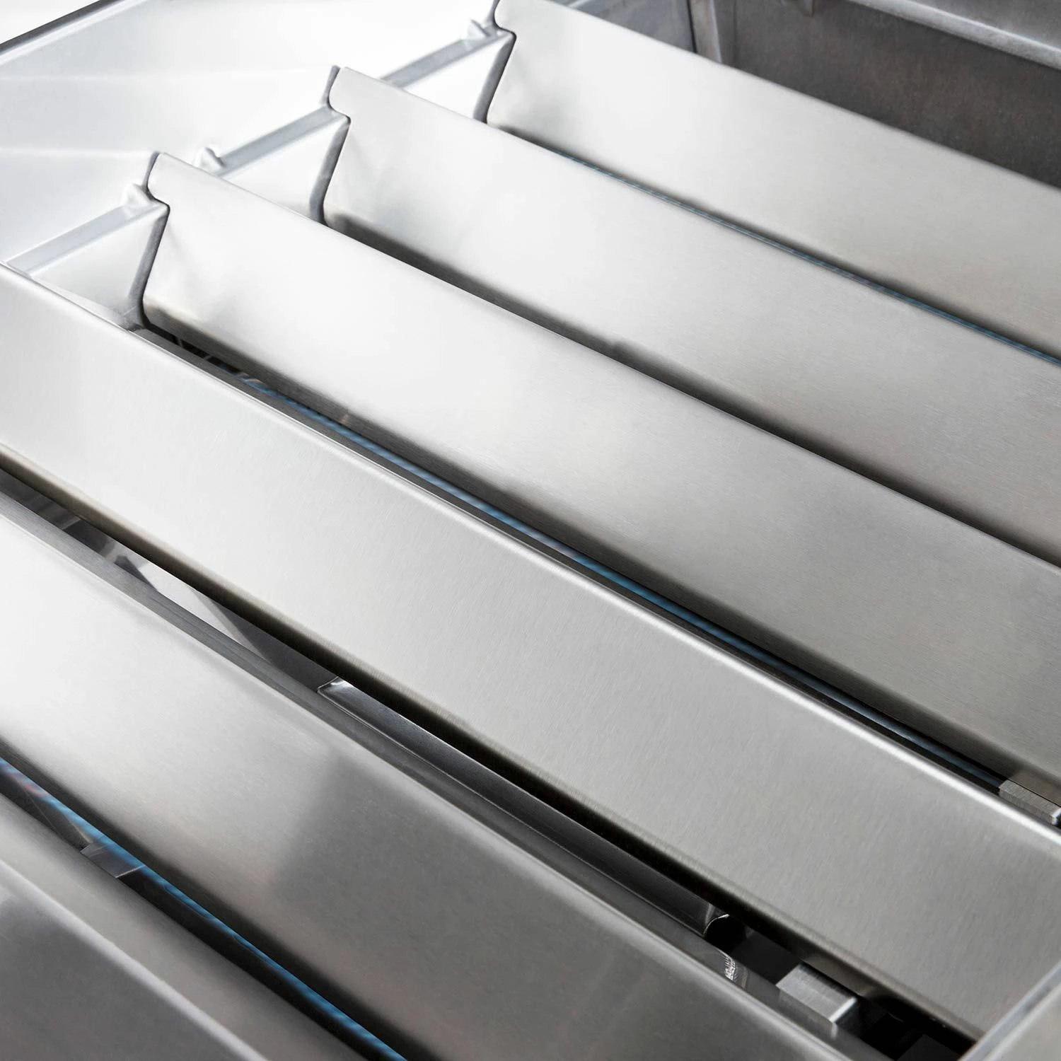 Broil King REG-S520C Regal S520 Commercial 5-Burner Grill On 2-Wheel Cart, 32-Inches 7 Broil King REG-S520C Regal S520 Commercial 5-Burner Grill On 2-Wheel Cart, 32-Inches - Image 5