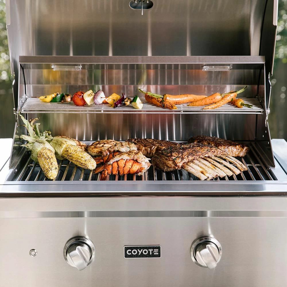 Coyote C-Series Stainless Steel Built-In Gas Grill, 28-Inch (C1C28) 5 Coyote C-Series Stainless Steel Built-In Gas Grill, 28-Inch (C1C28) - Image 3
