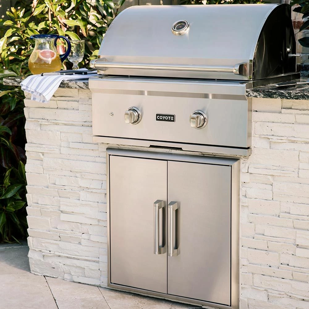 Coyote C-Series Stainless Steel Built-In Gas Grill, 28-Inch (C1C28) 7 Coyote C-Series Stainless Steel Built-In Gas Grill, 28-Inch (C1C28) - Image 5