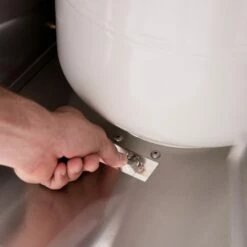 Summerset CART-SIZ32 Sizzler Series Cart, 32-Inch -KICKASS GRILLS Sales cart siz26 lp storage 01 20 1