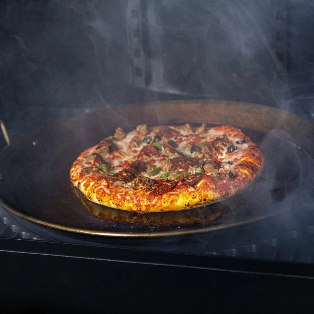 Oklahoma Joe's OKJ-1996977P04 18-Inch Round Carbon Steel Griddle 6 Oklahoma Joe's OKJ-1996977P04 18-Inch Round Carbon Steel Griddle - Image 4