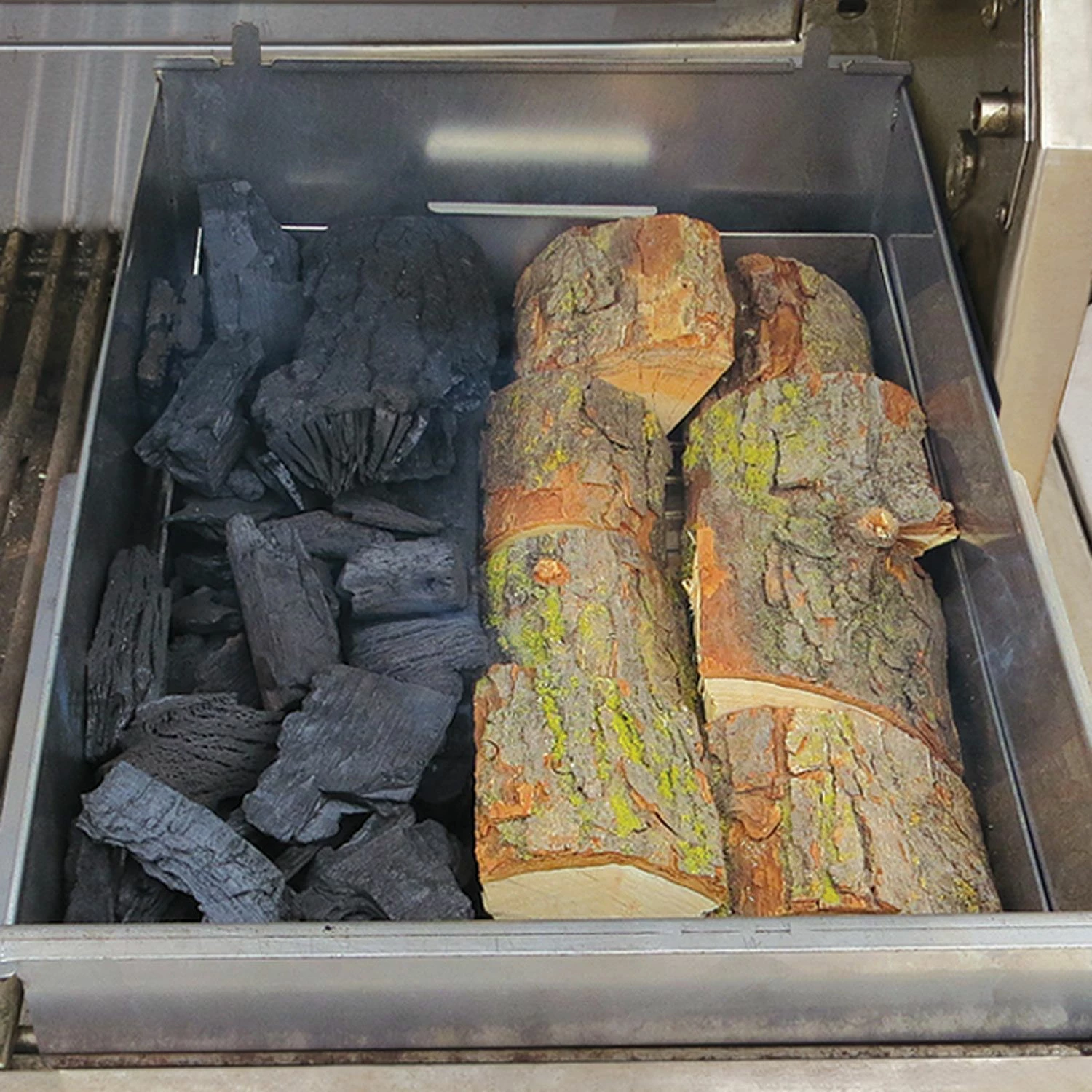 Alfresco SFI-POD Solid Fuel Insert 3 Alfresco SFI-POD Solid Fuel Insert