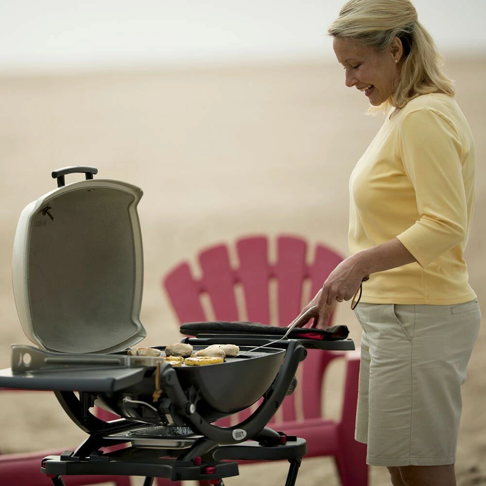 Weber Q2200 Portable Propane Gas Grill With Side Tables On Q Cart (WEB-54060001-WEB-6525) 5 Weber Q2200 Portable Propane Gas Grill With Side Tables On Q Cart (WEB-54060001-WEB-6525) - Image 3